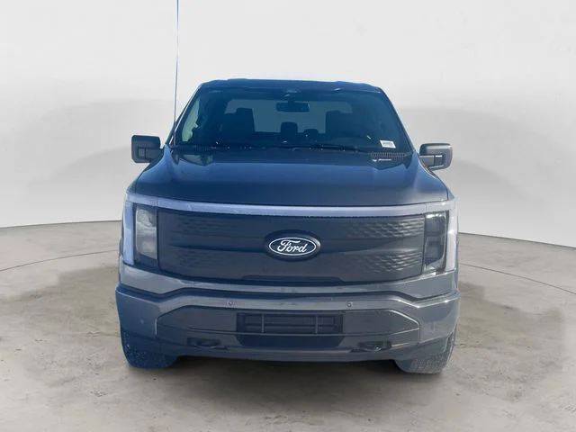2025 Ford F-150 Lightning Flash - Photo 8