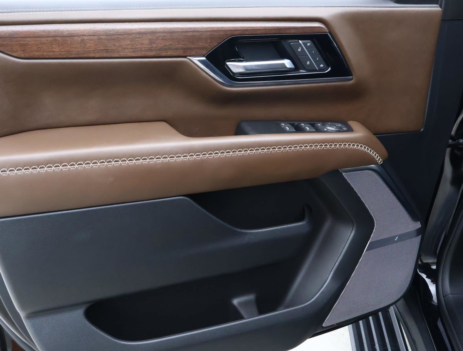 2025 GMC Yukon XL Denali Ultimate - Photo 20