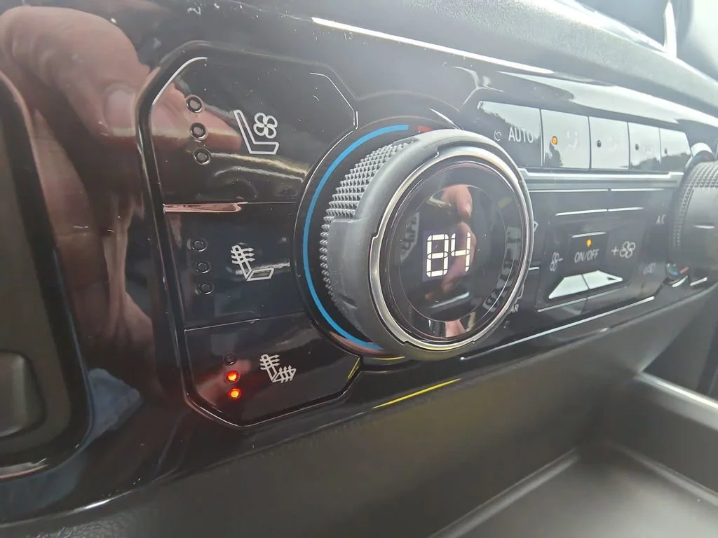 2026 Chevrolet Silverado 3500 HD High Country - Photo 36
