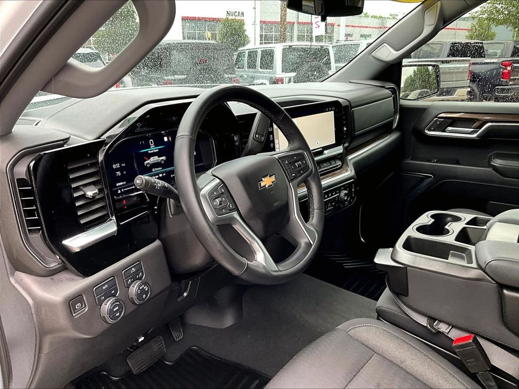 Used 2023 White Chevrolet LT image 8