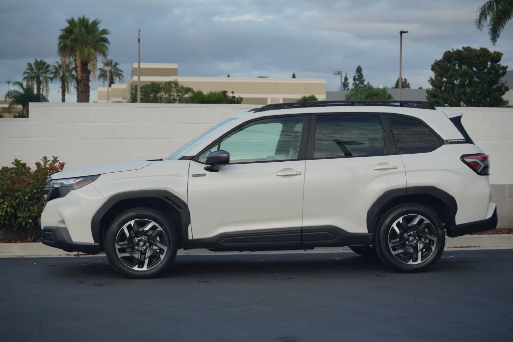 New 2026 CRYSTAL WHITE PEARL Subaru Premium Hybrid image 3