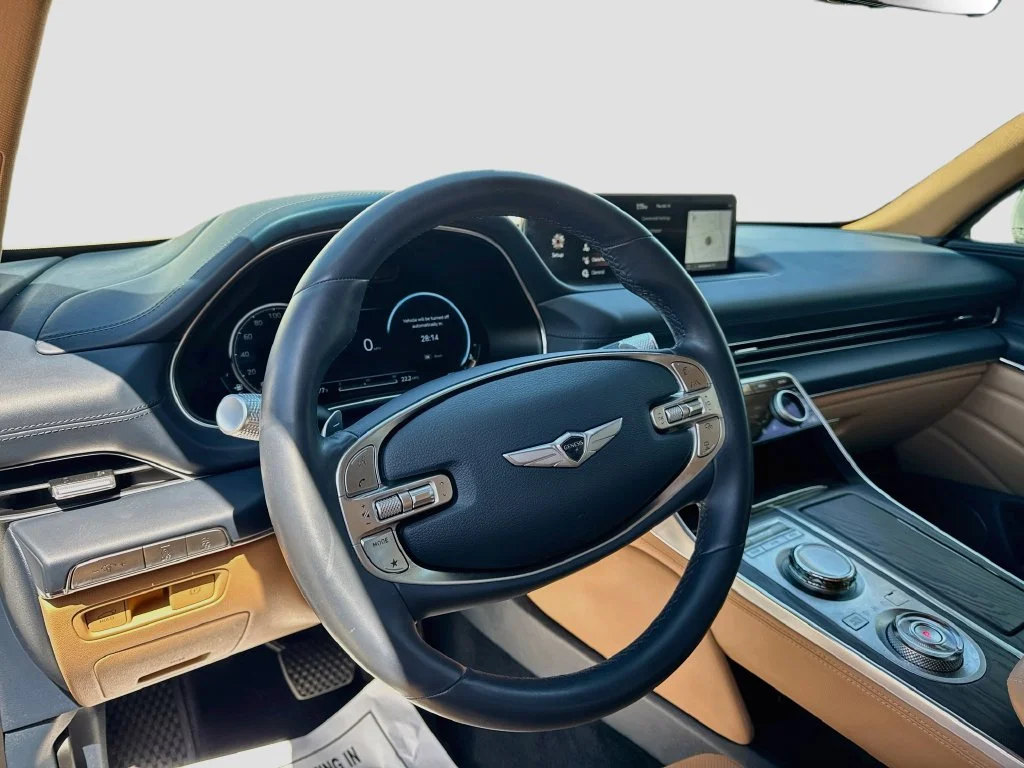 Used 2023 White Genesis 2.5T image 9
