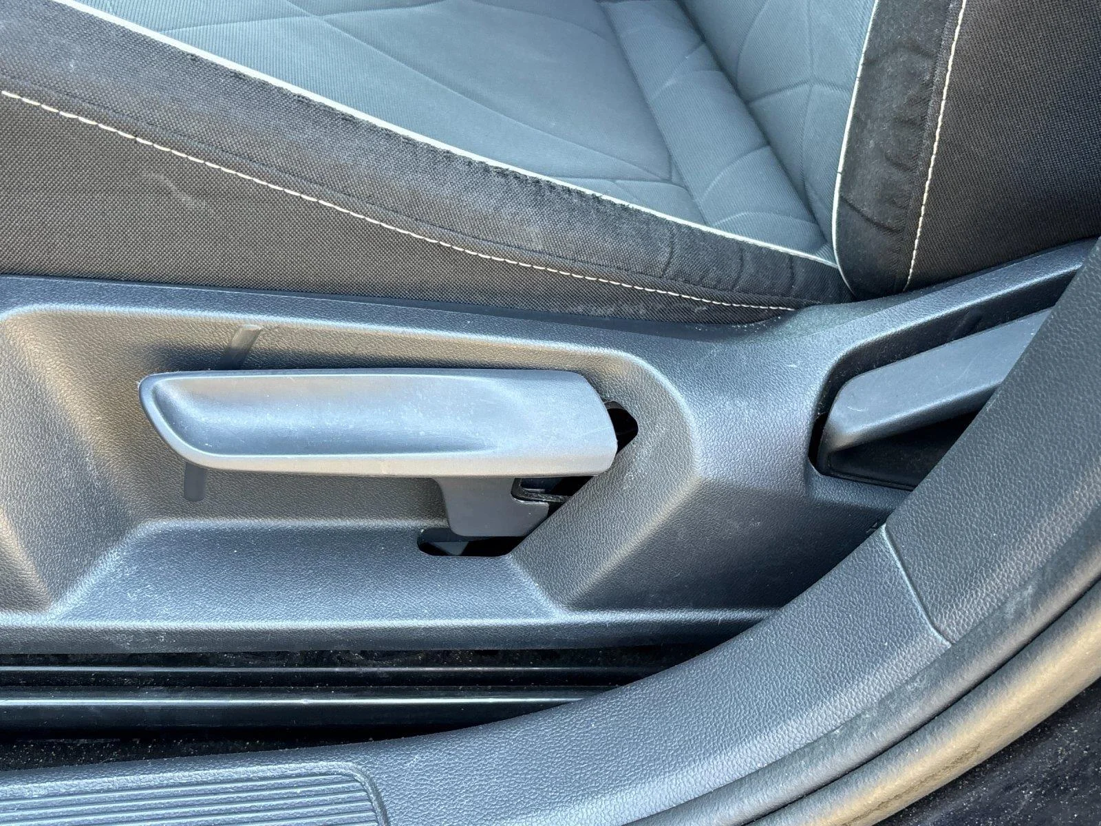 Certified Used 2025  Volkswagen Sport image 14