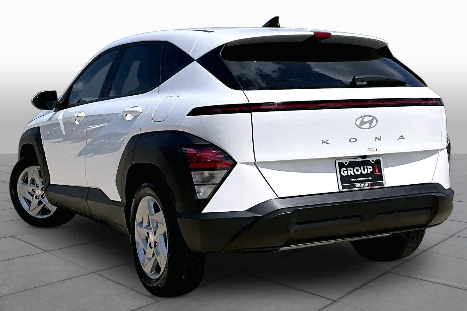 Certified Used 2026 Atlas White Hyundai SE image 11