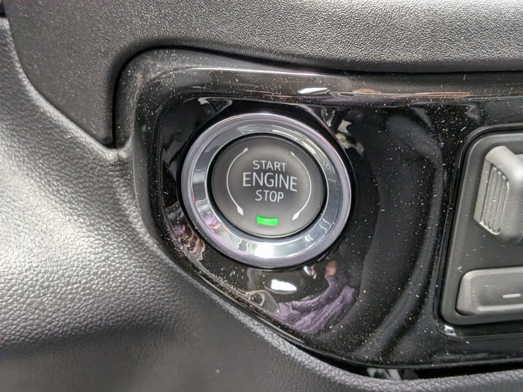New 2026 Sterling Gray Metallic Chevrolet LT (2FL) image 26