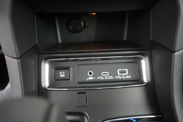 New 2026 SAPPHIRE BLUE PEARL Subaru Onyx Edition Touring 7-Passenger image 18