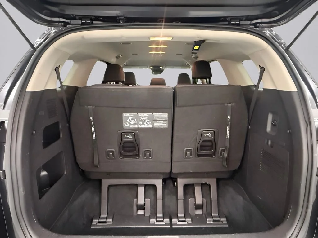 Used 2024 Gray Kia LX image 9