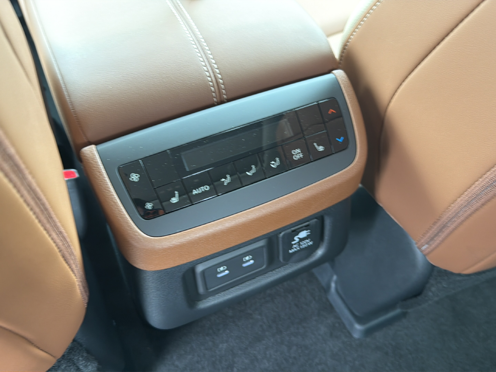 New 2026 White Nissan Platinum image 36