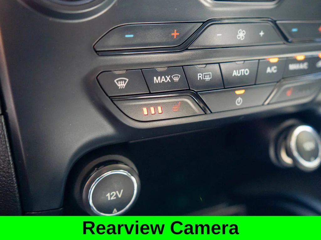 Used 2019 Blue Ford XLT image 26