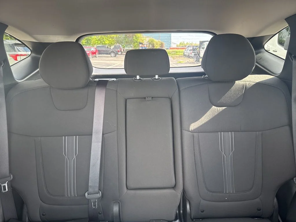 Used 2022 Gray Hyundai SEL image 32