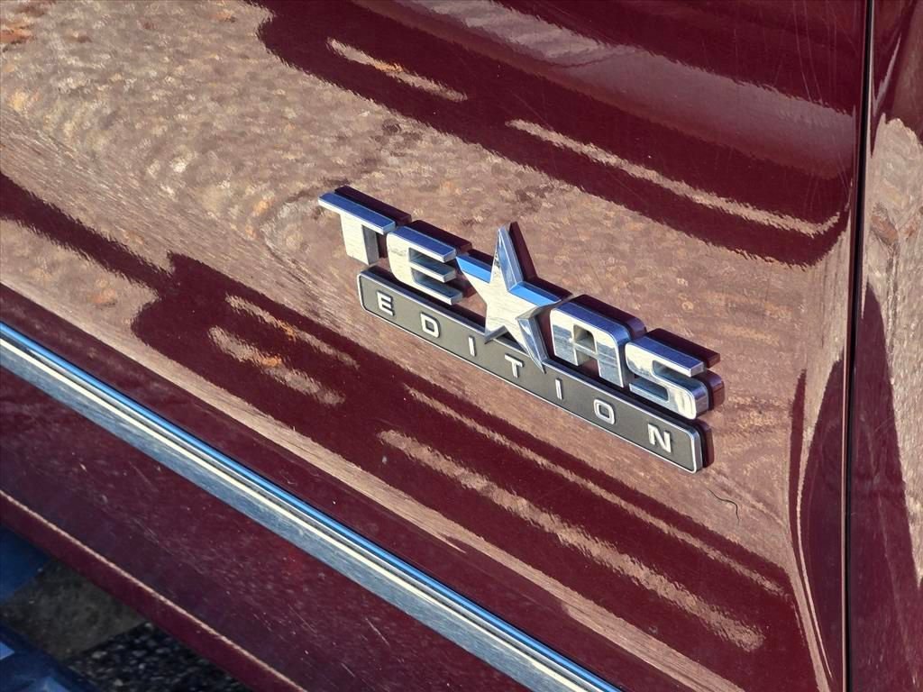 Used 2014 DEEP RUBY METALLIC Chevrolet LTZ image 15