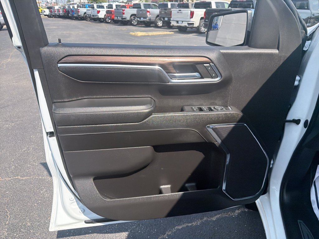 Used 2024 White Chevrolet LT image 12