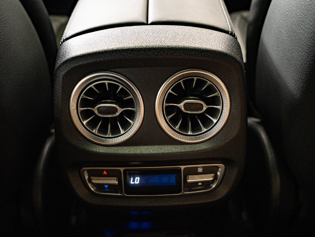 Used 2025 Manufaktur Platinum Magno Mercedes-Benz G 550 image 41