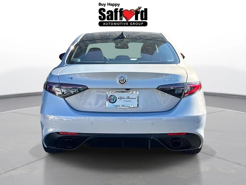 New 2026 Moonlight Gray Metallic Exterior Paint Alfa Romeo Base image 8