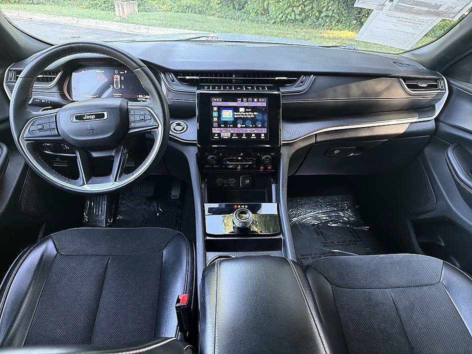 Used 2024 Silver Zynith Jeep Altitude image 18