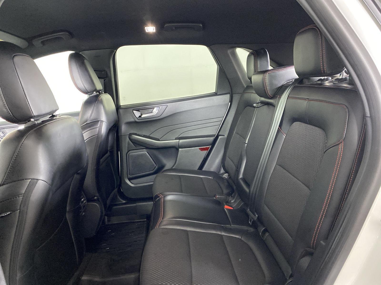 Used 2024 Star White Metallic Tri-Coat Ford ST-Line image 33