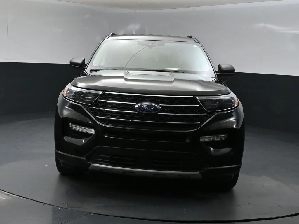 Used 2023 Black Ford XLT image 7