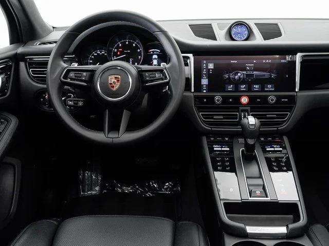 2025 Porsche Macan Base - Photo 15
