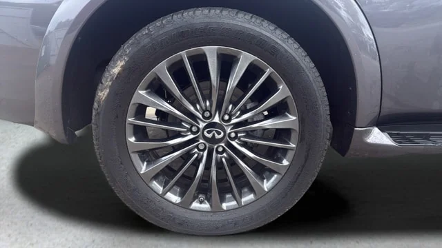 Used 2024 Anthracite Gray INFINITI Sensory image 13