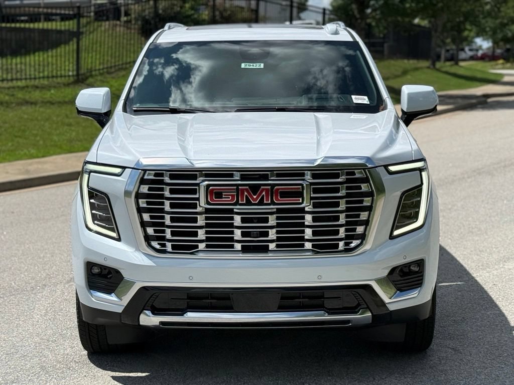 2026 GMC Yukon Denali - Photo 9