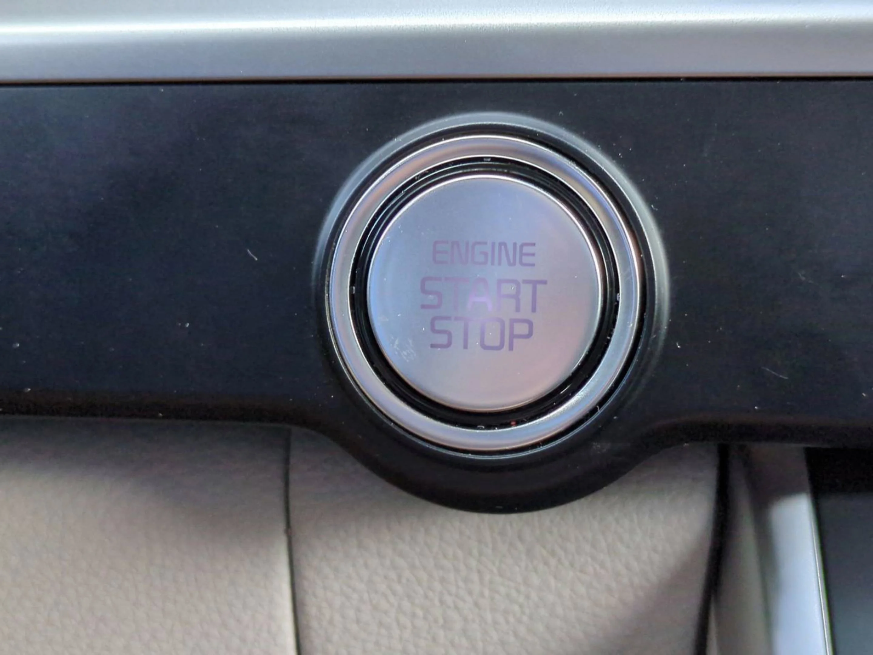 Certified Used 2024 Deep Chroma Blue Kia LX image 31