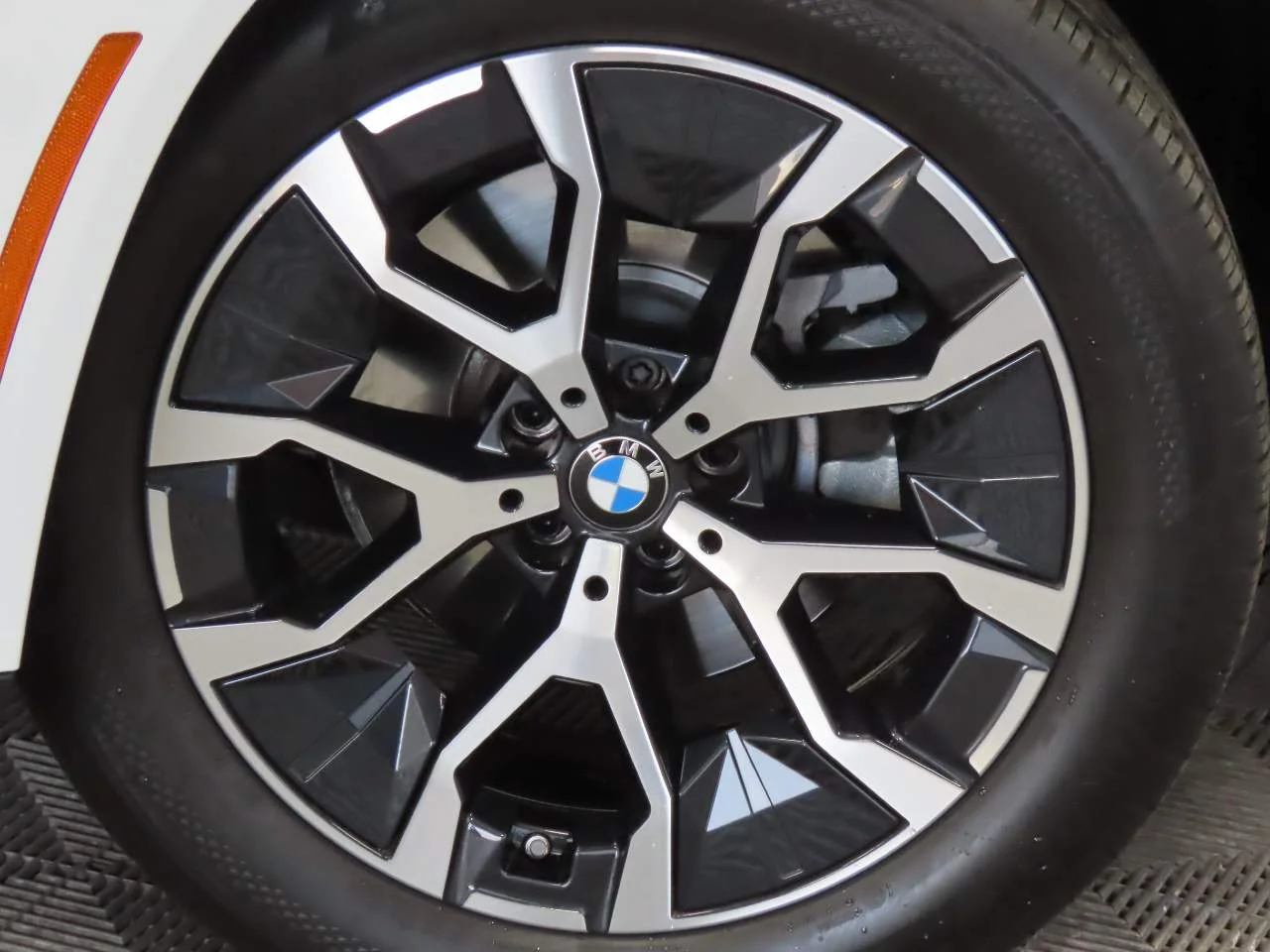 Used 2025 Alpine White BMW 30 xDrive image 7