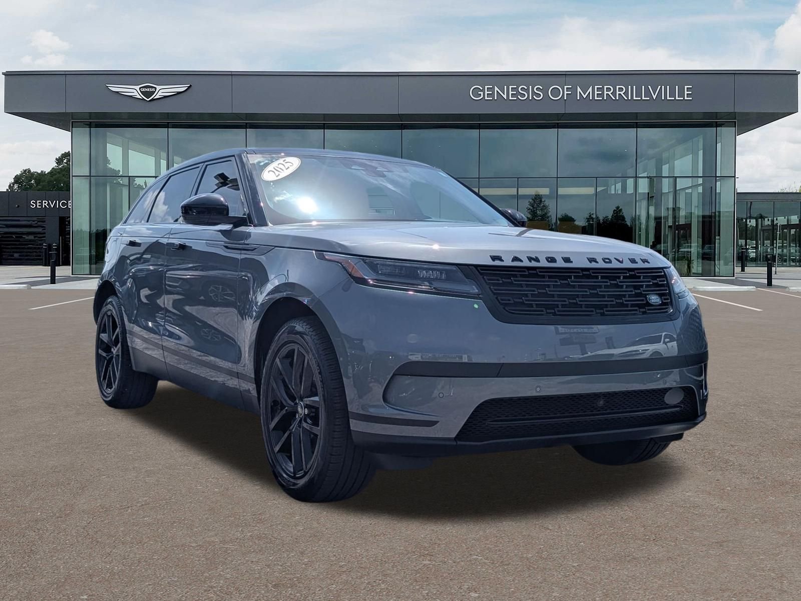 Used 2025  Land Rover S image 1