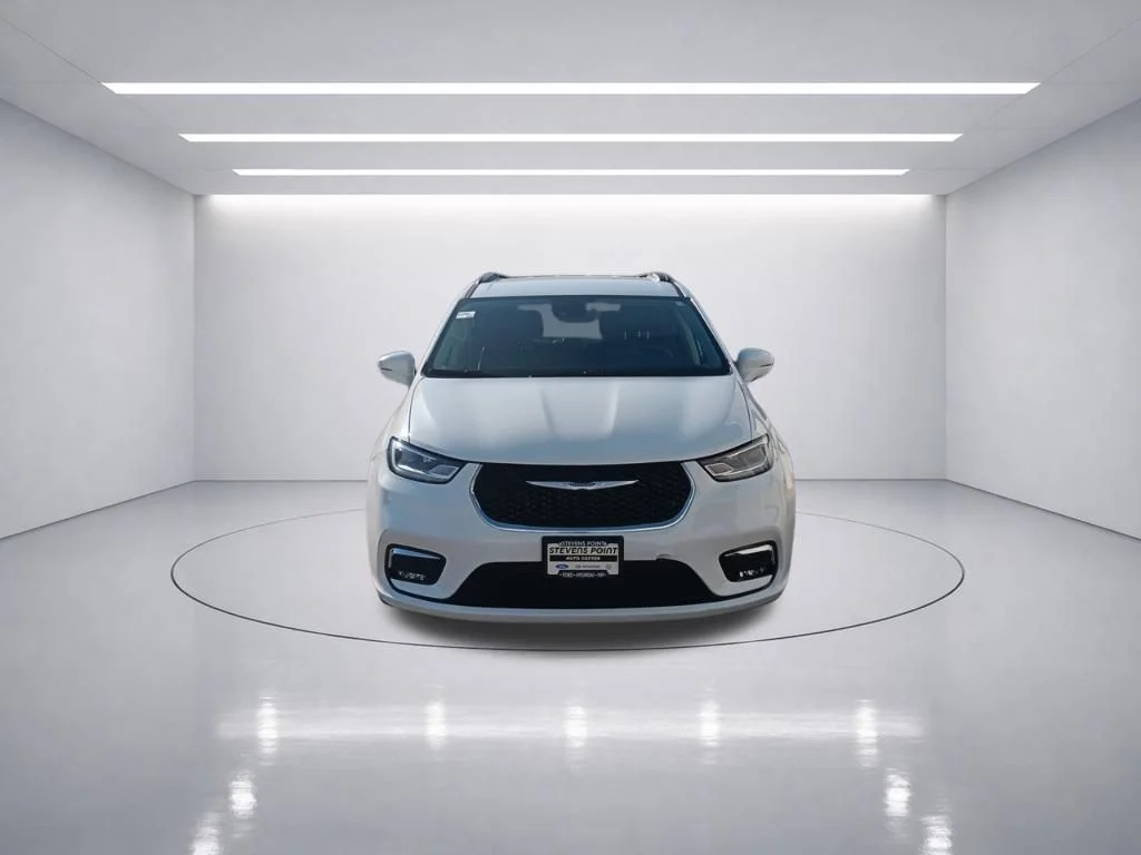 Used 2022 Bright White Clearcoat Chrysler Touring L image 10