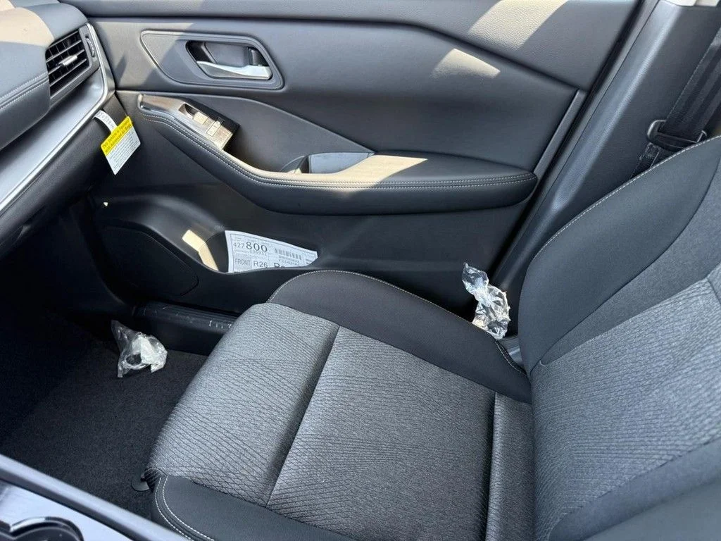 2026 Nissan Rogue SV - Photo 14