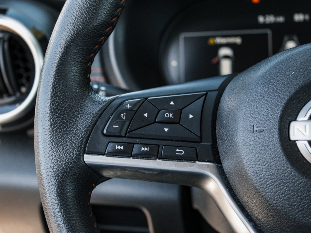 Used 2024 Boulder Gray Pearl Nissan SR image 11