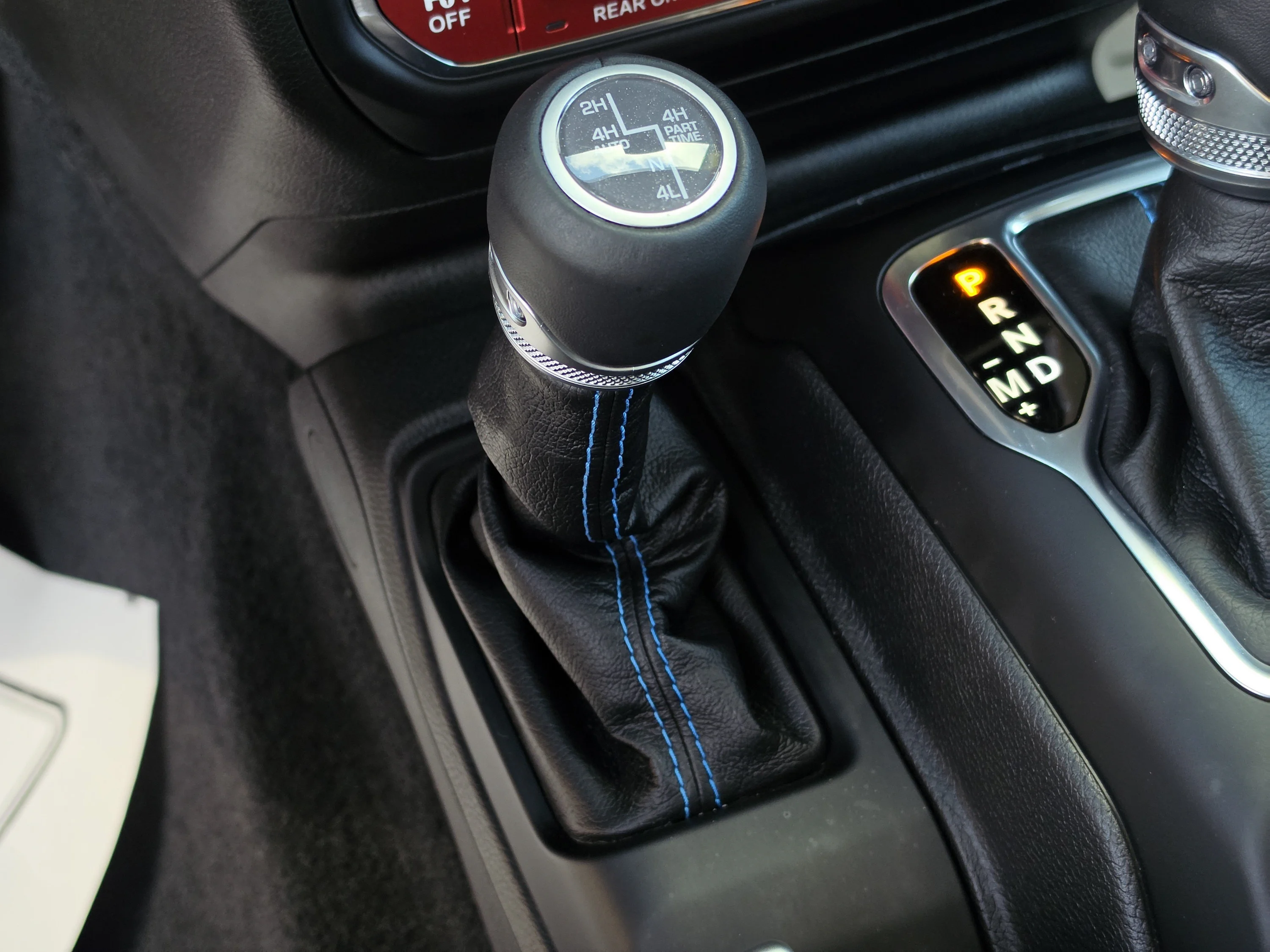 Used 2023 Sting-Gray Clearcoat Jeep Rubicon image 32