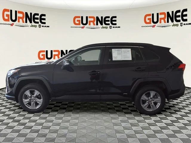 Used 2022 Black Toyota XLE image 4