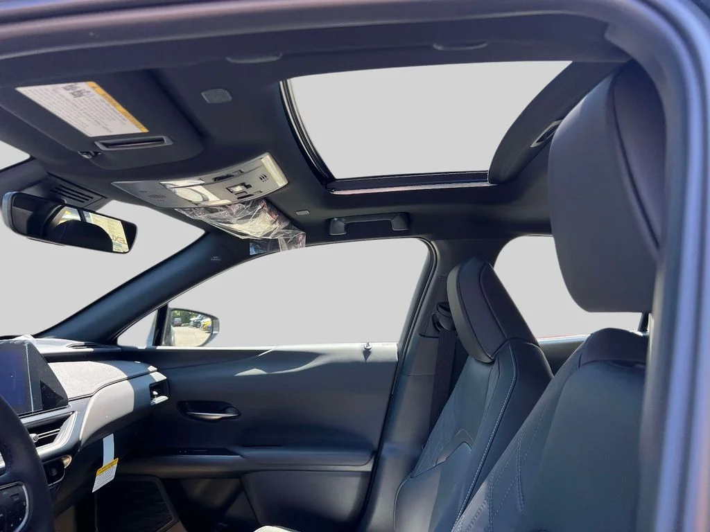 2026 Lexus UX Hybrid 300h Premium - Photo 19