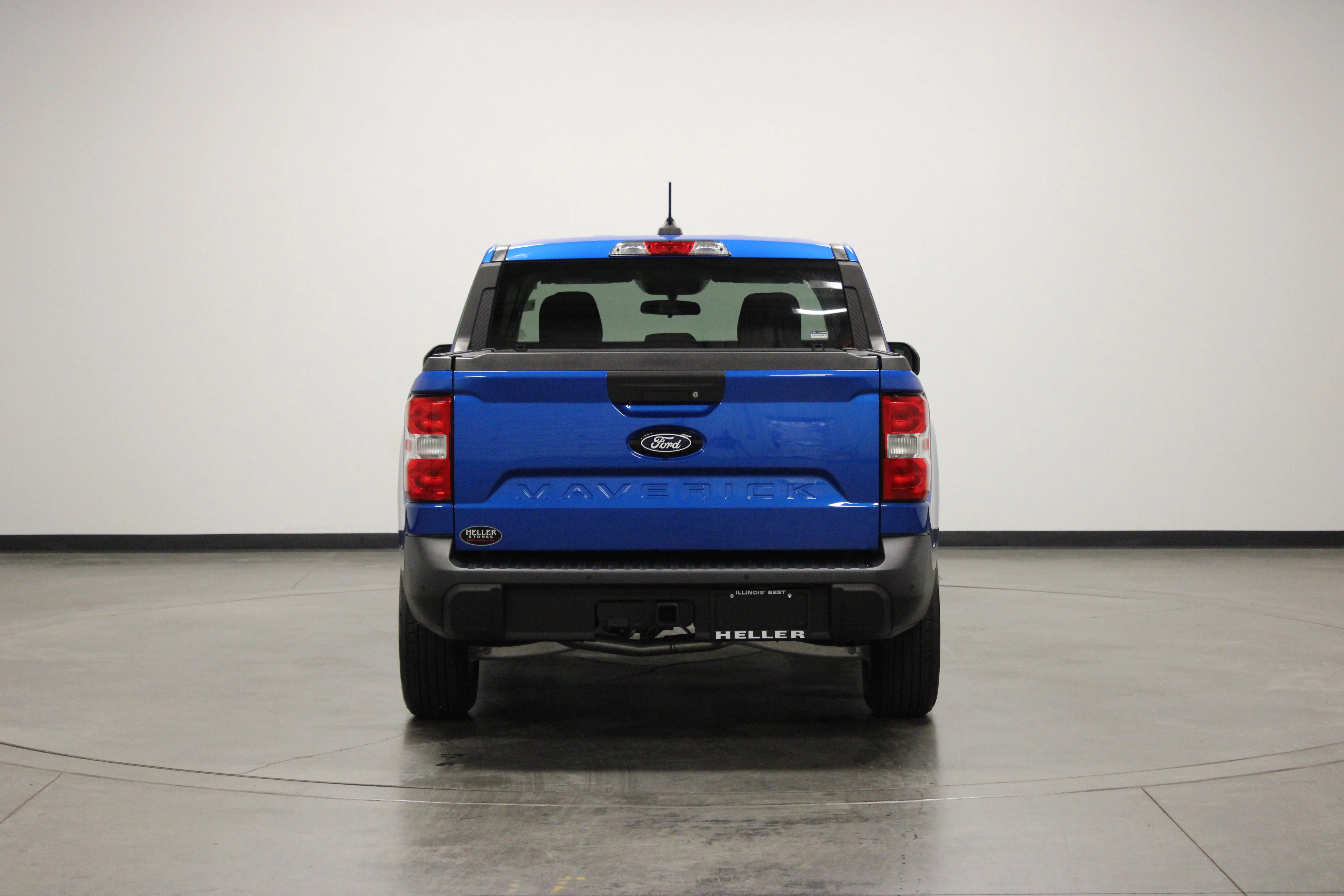 Used 2025 Blue Ford XLT image 7