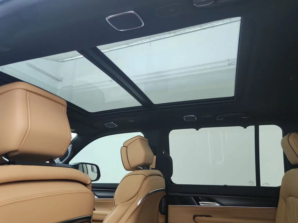 New 2026 Fathom Blue Pearl-Coat Exterior Paint (Late Availability) Jeep Summit Reserve image 29