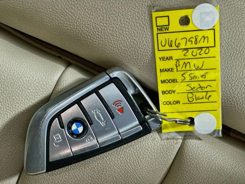 Used 2020 Blue BMW 530i xDrive image 34