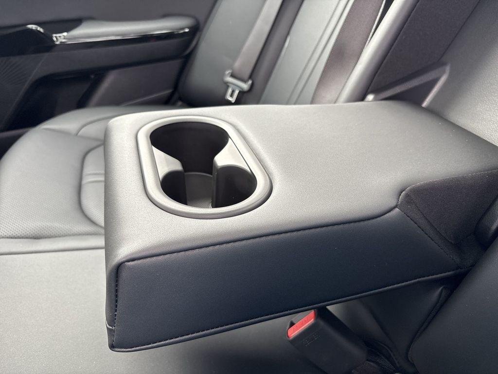 2025 Kia K5 EX - Photo 30