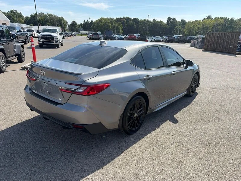 Used 2025  Toyota SE image 3