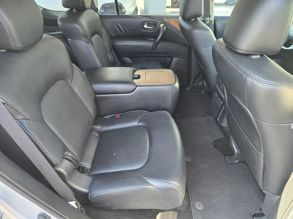 Used 2024 Silver Nissan SL image 18