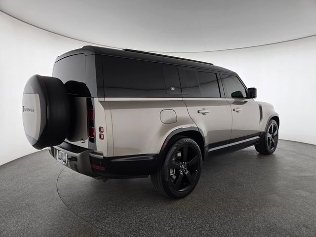 Used 2023 Gold Land Rover X-Dynamic SE image 2
