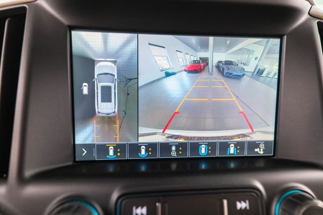 Used 2019 White GMC Denali image 33