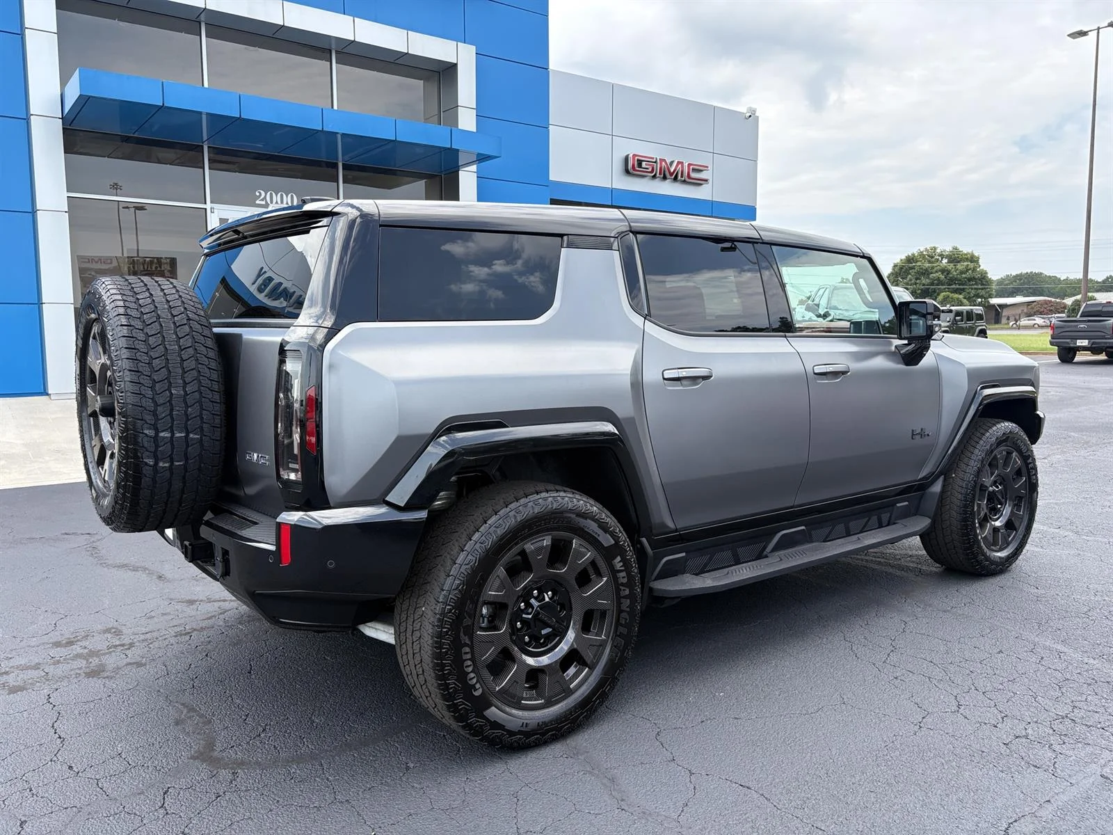 Used 2026 Magnus Gray Matte – Not Available to Order GMC 3X image 3