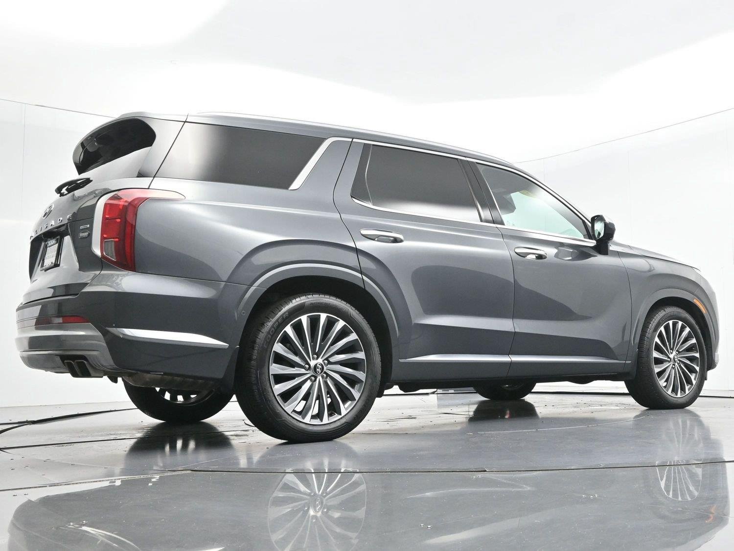 Used 2023 Steel Graphite Hyundai Calligraphy image 57