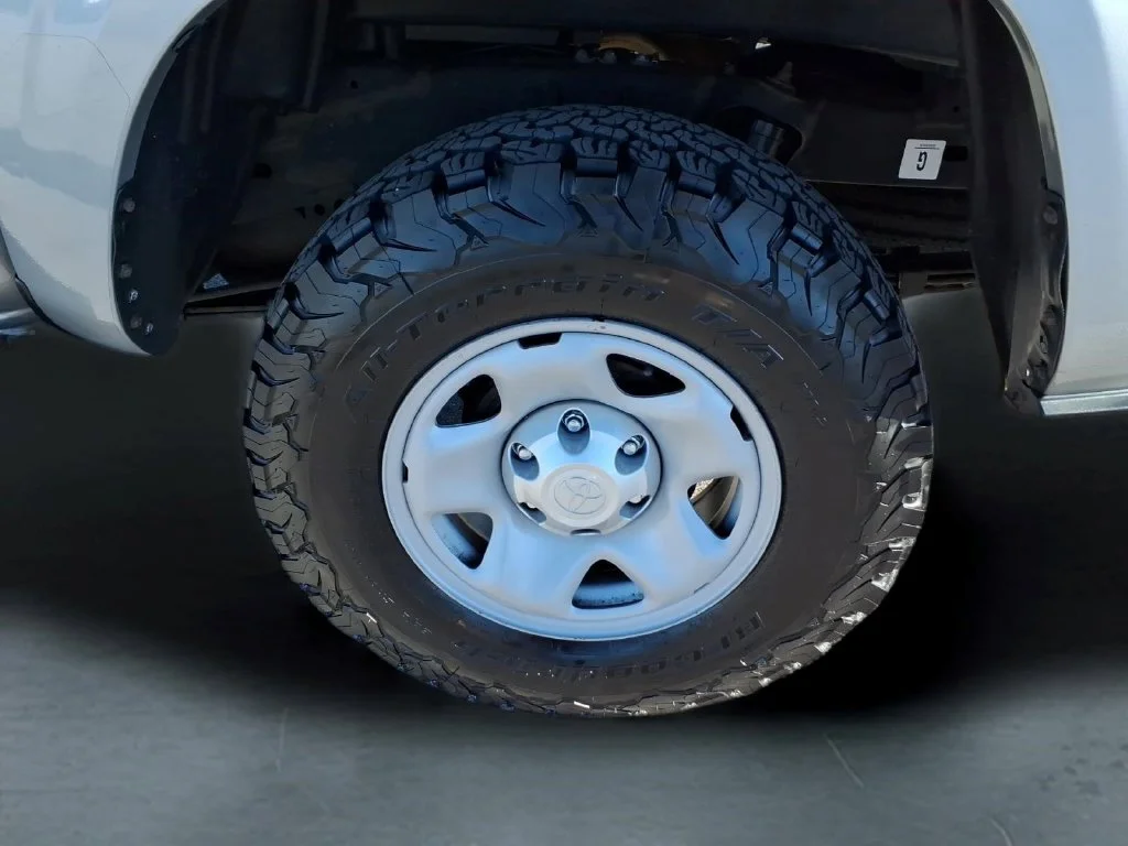Used 2019 Silver Toyota SR image 14