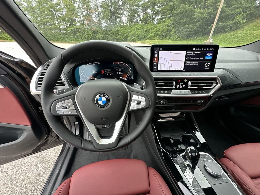 Used 2024 Gray BMW xDrive30i image 43