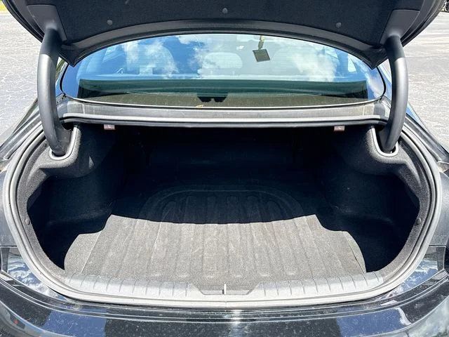Used 2024 Black Hyundai SEL image 24
