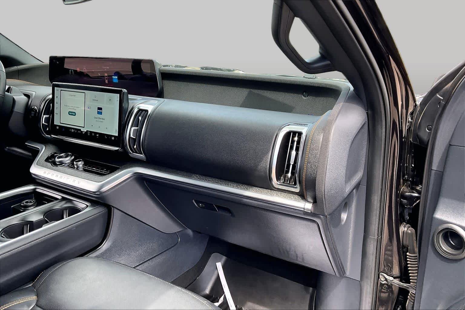 Used 2025 Agate Black Metallic Ford Tremor image 18