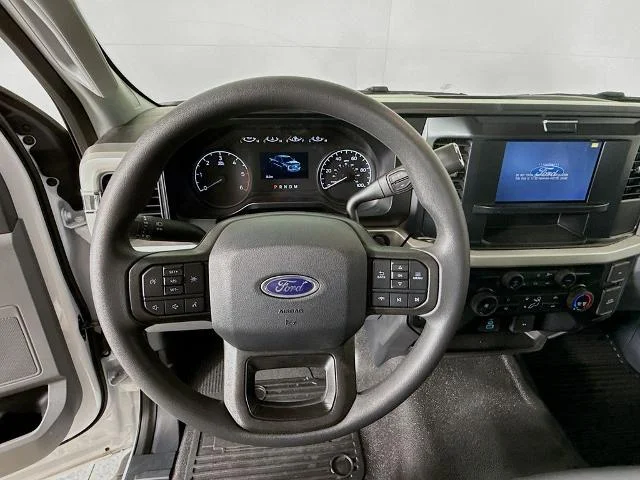 New 2025 Oxford White Ford F-450® XL image 37