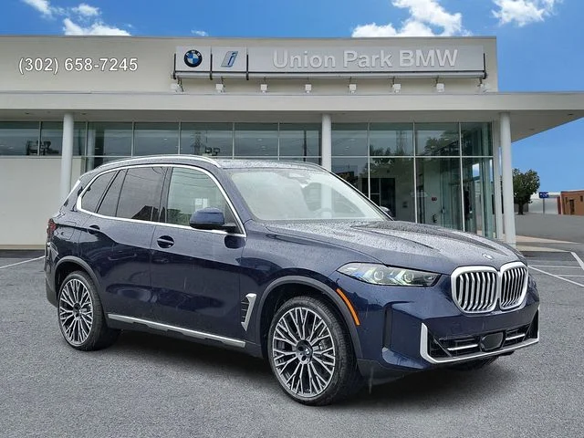 New 2026 Tanzanite Blue II Metallic BMW xDrive40i image 3