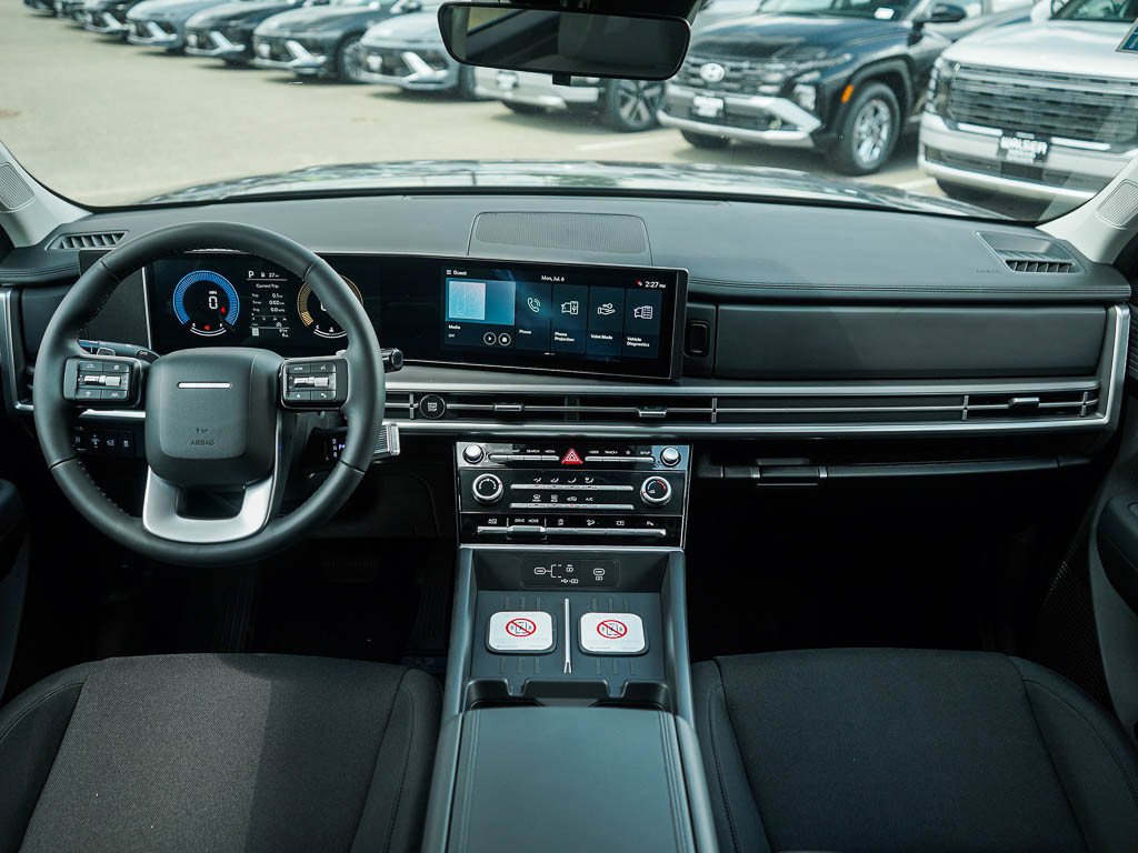 New 2026 Phantom Black Hyundai SE FWD image 15